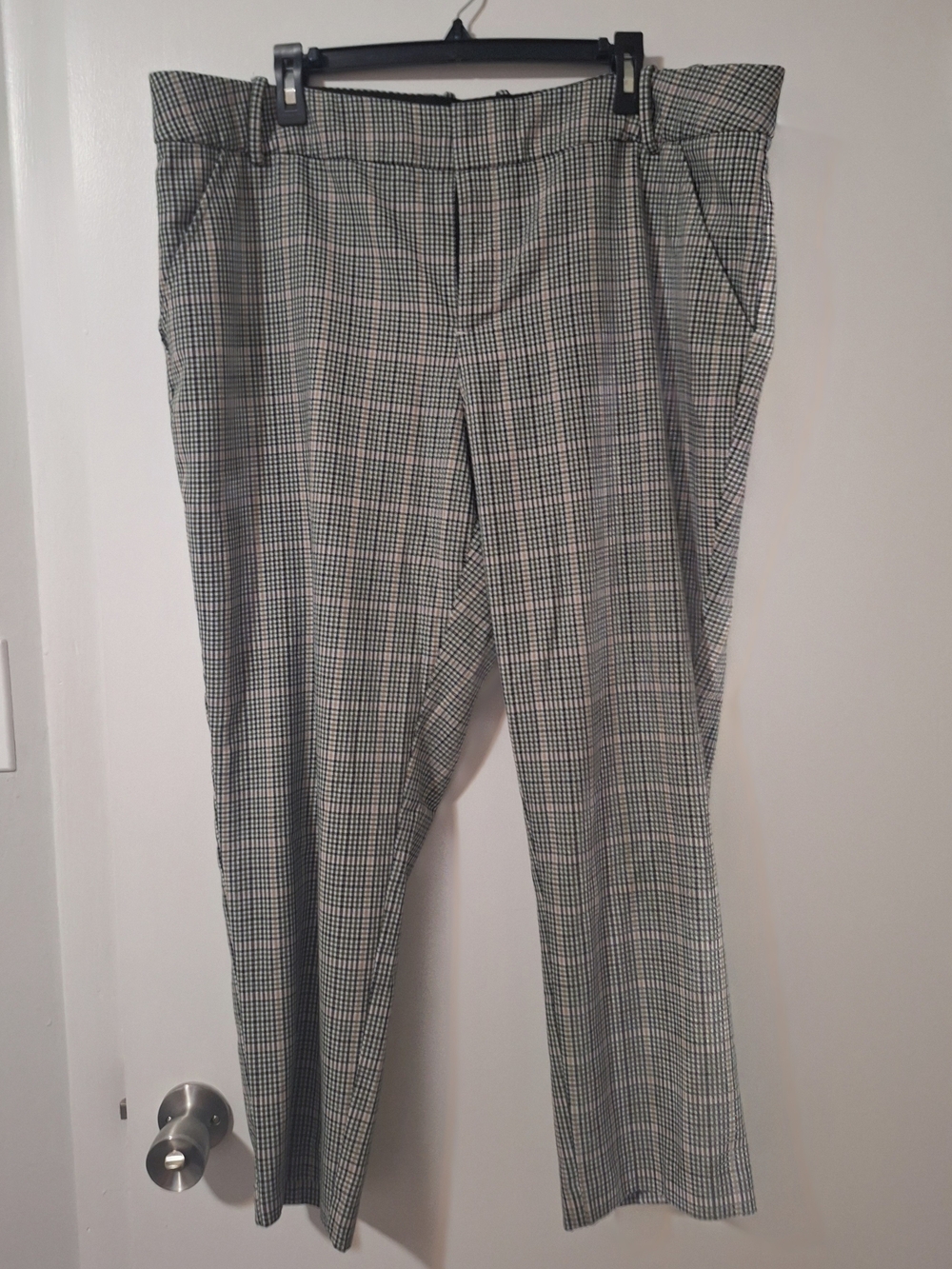 Ava & Viv Women's Plaid Straight Leg Cropped Pants